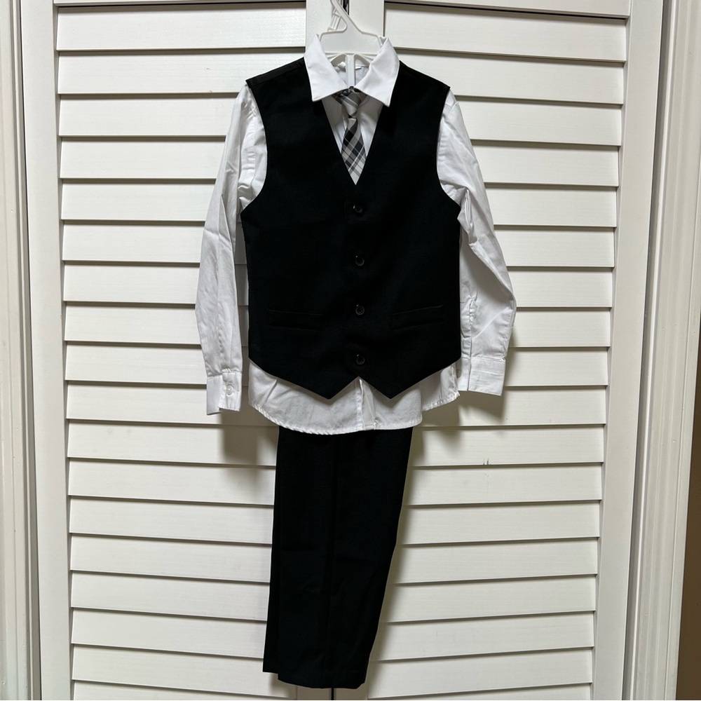 Van Heusen Boys' Black Suit Set